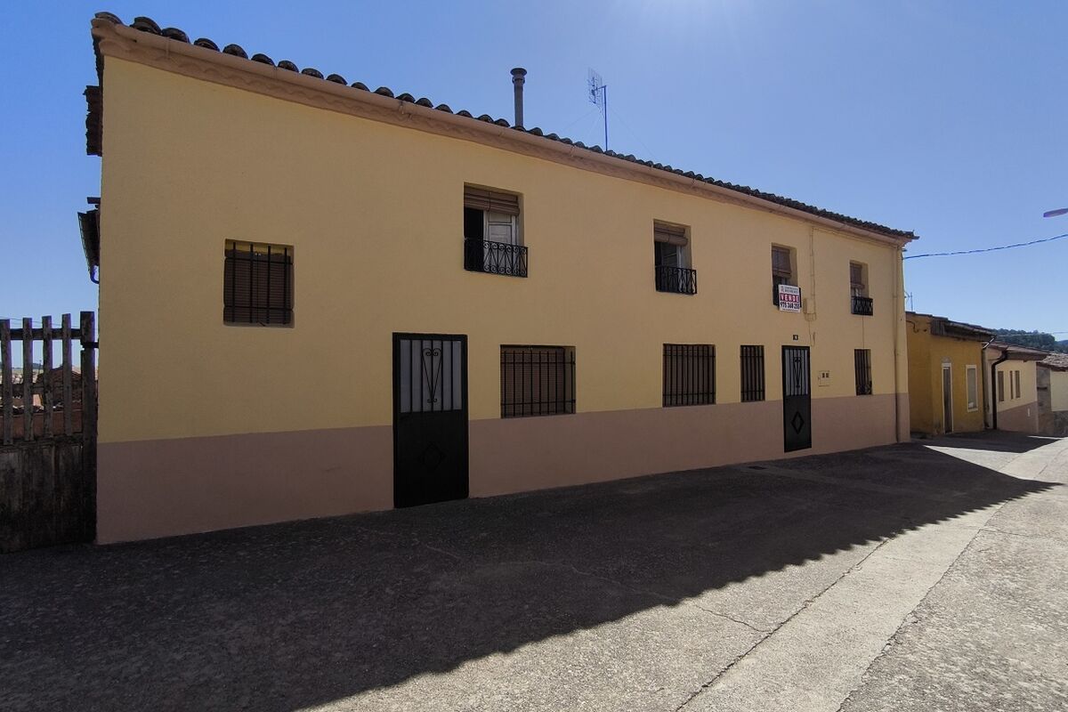 Casa en Bayubas de Arriba – foto 1